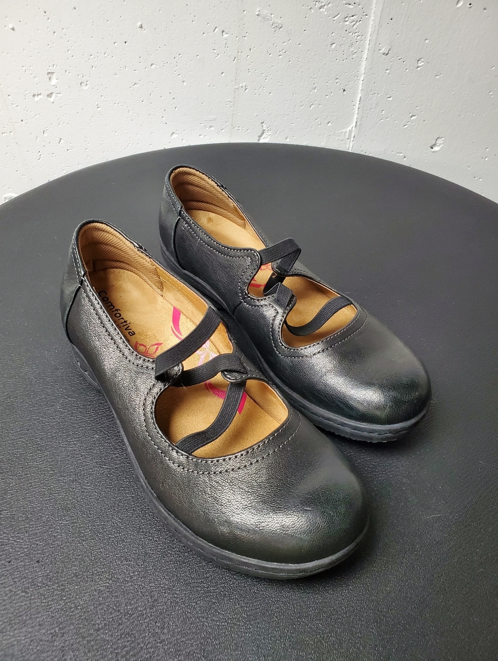 Comfortiva Black Mary Jane Flats Sz 7.5